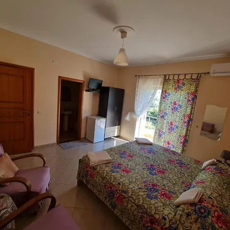 Dhori House Hotel *