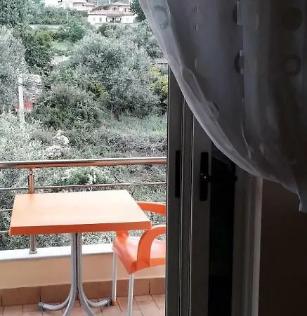 Dhori House Ξενοδοχείο *