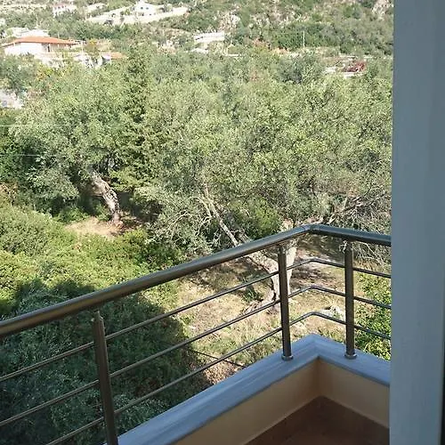 Dhori House * Dhërmi